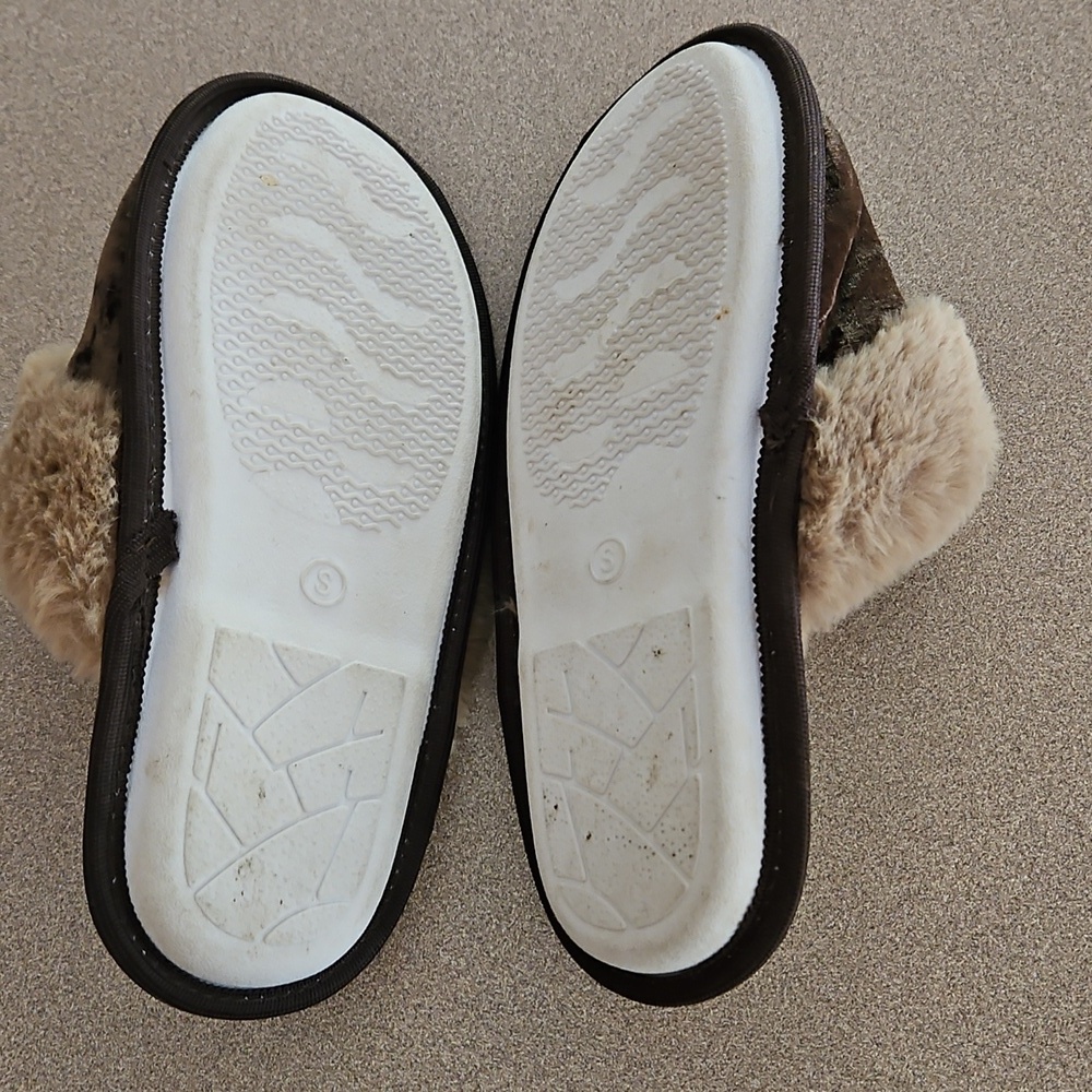Disney Bambi Thumper Fuzzy Slippers Sz Small - Picture 7 of 8